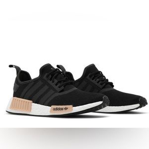 adidas NMD R1
Core Black Carbon White (Women's)